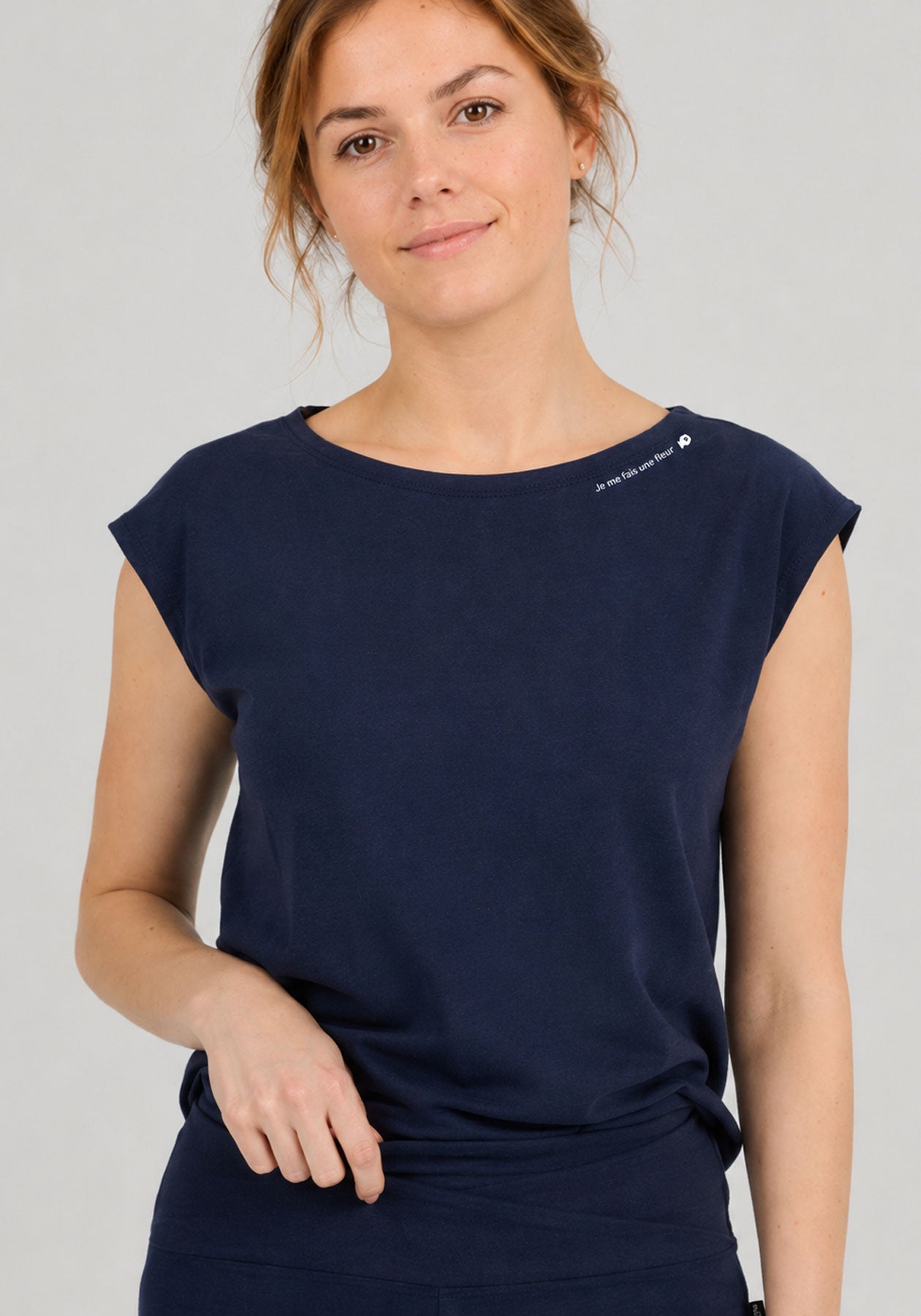 BATISCAN – Navy “Je me fais une fleur” Top