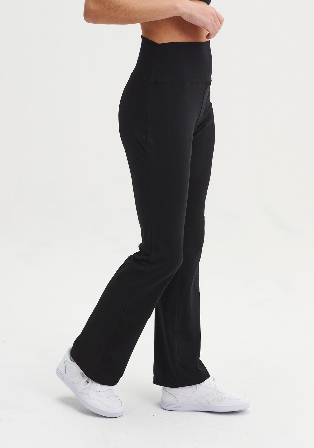 EMMANUELLE - Legging jambe évasée en french terry noir