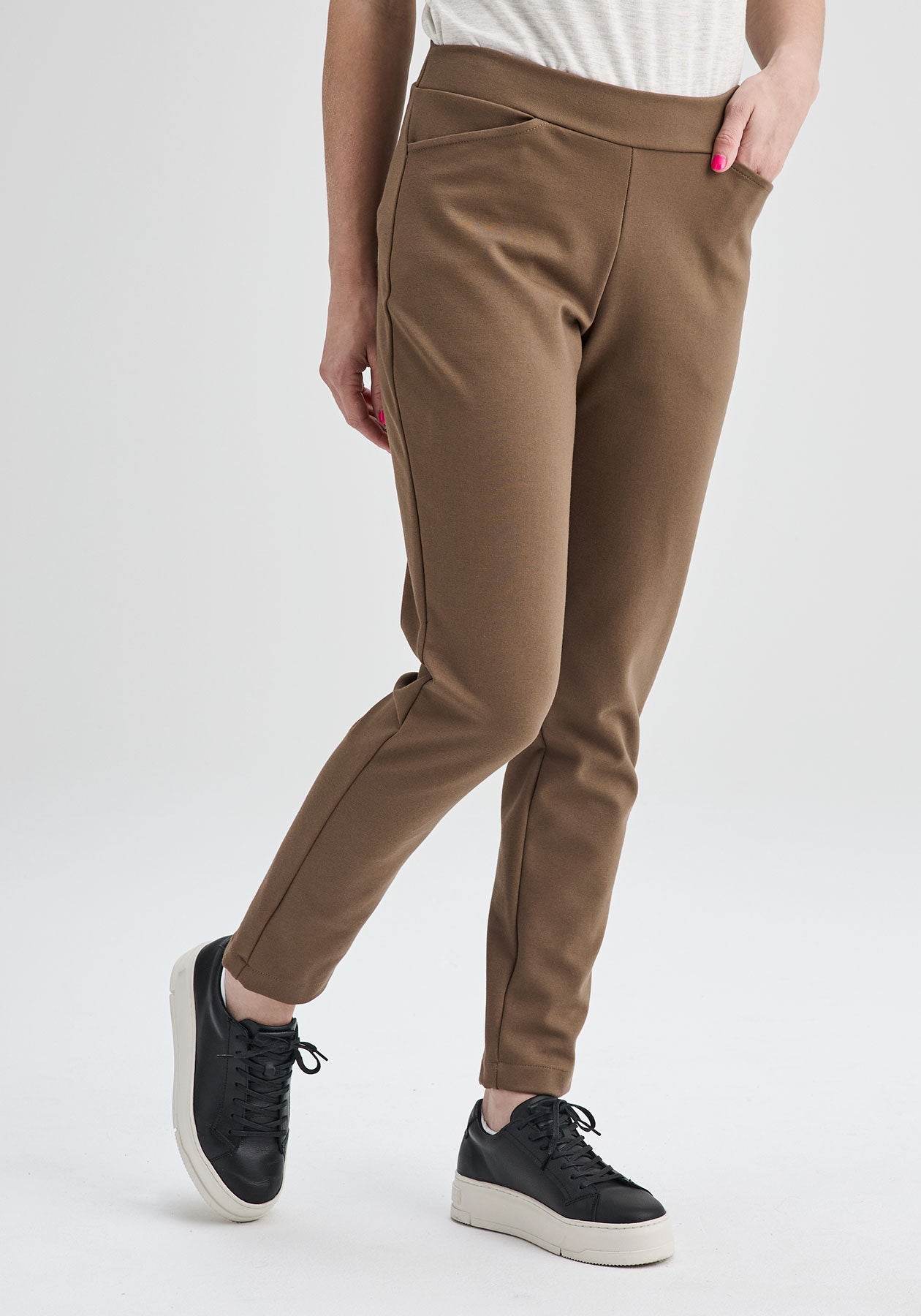 SHERBROOKE - Pantalon extensible caramel-Bas-Message Factory