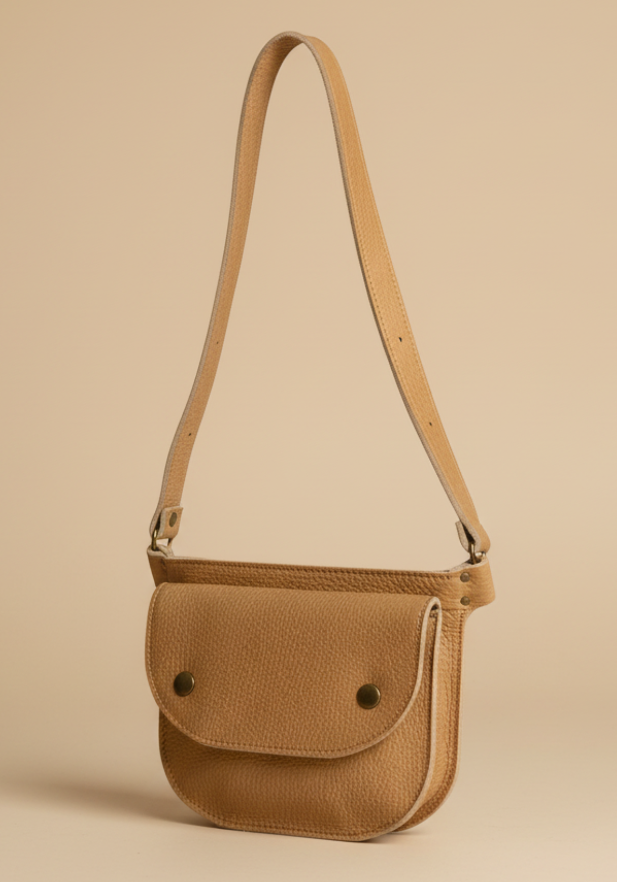 Ceinture pochette Amaru Tan en cuir recyclé