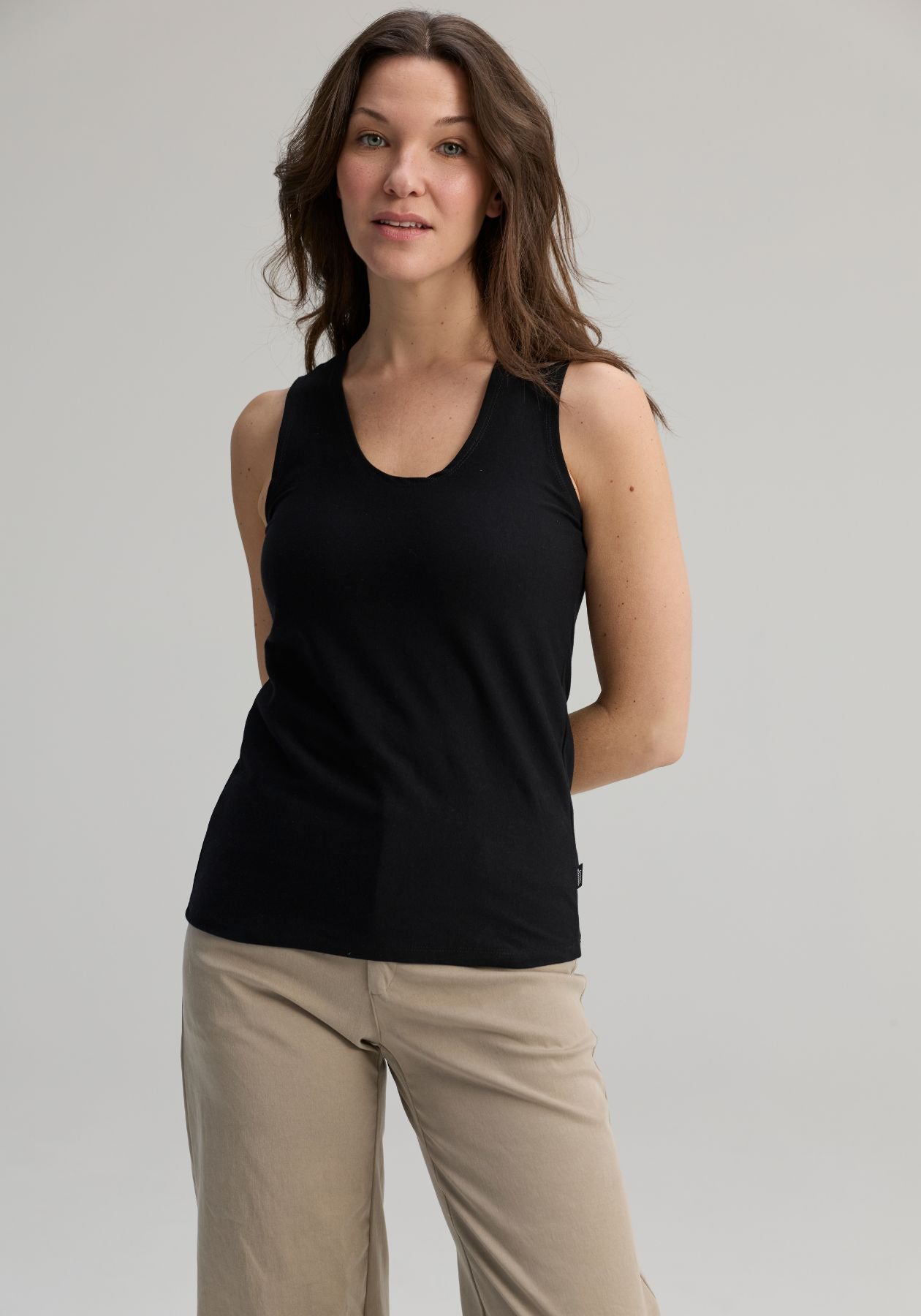 Mimosa - Camisole noir en coton bio