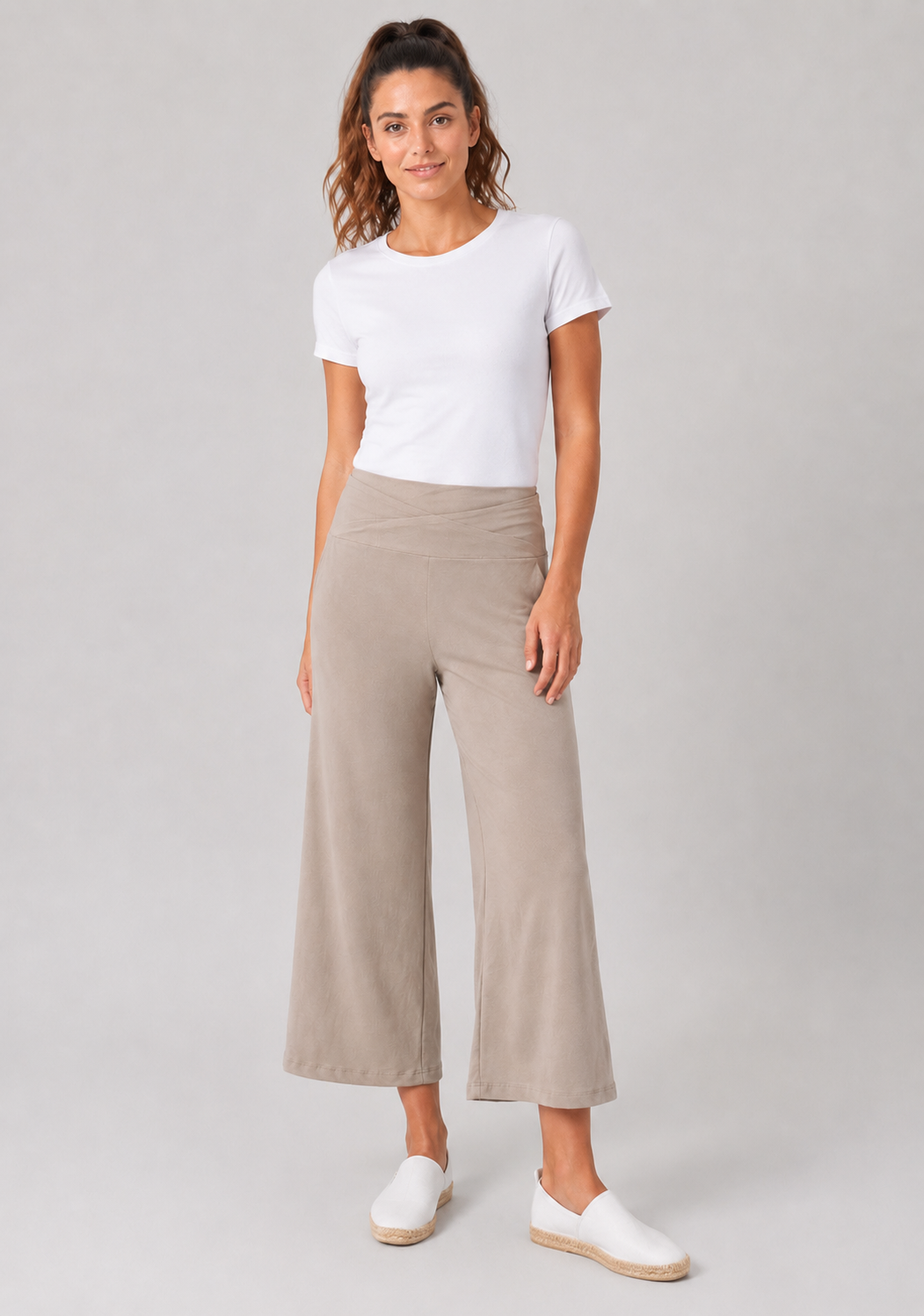 CALLA – Organic Cotton Capri Pants - Sand