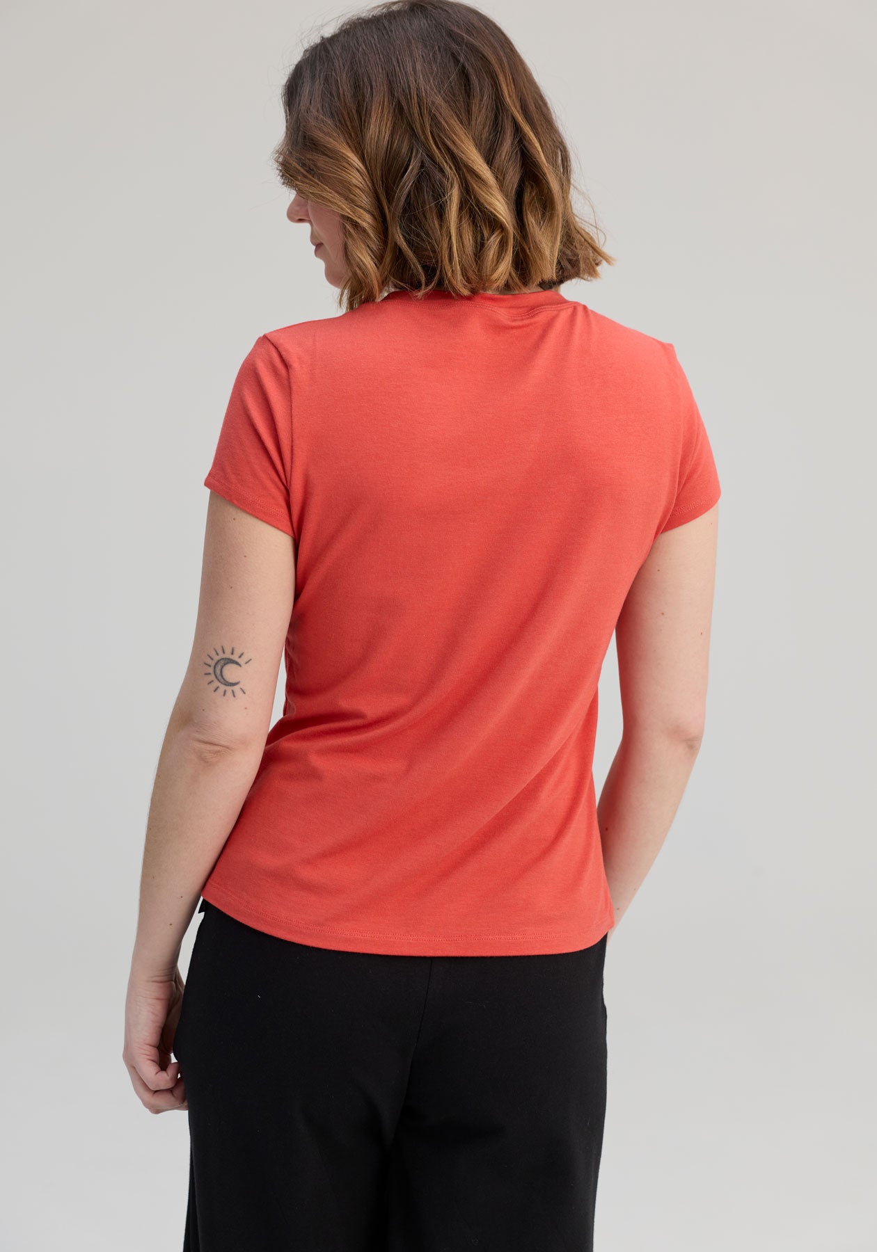 Unplug – Papaya T-shirt | Feminine Fit | OÖM Ethikwear