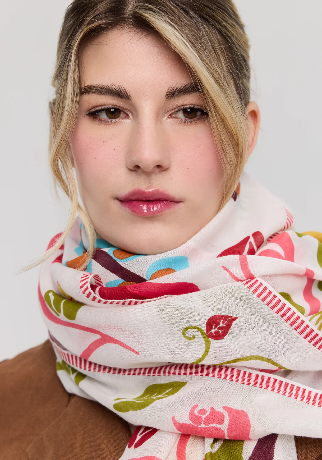 Foulard de coton motif floral rose & jaune - Le Baie-Mahault