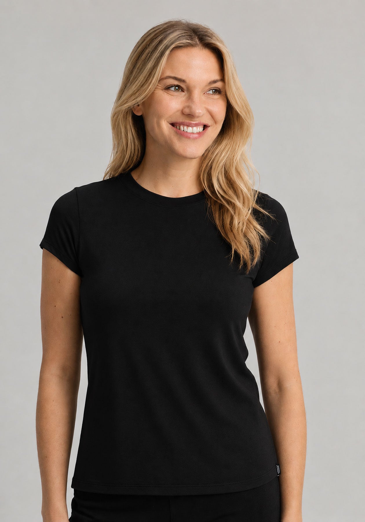 plain black organic cotton t-shirt | Women's fit | OÖM Ethikwear
